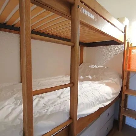 6 Personnes Avec Balcon Et Kitchenette Equipee A Piau-engaly - Fr-1-457-190 *