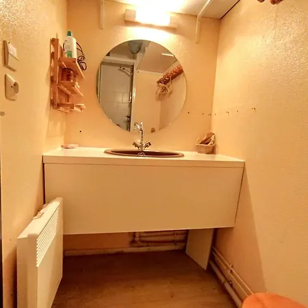 6 Personnes Avec Balcon Et Kitchenette Equipee A Piau-engaly - Fr-1-457-190 * Le Plan (Hautes-Pyrenees)